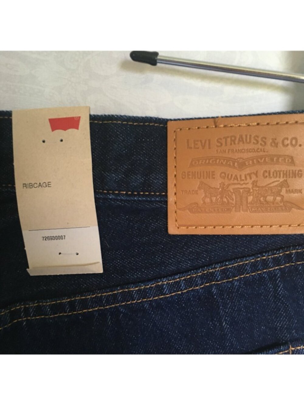 Levis Premium Hidden Button Fly Ribcage 31x32 Blue Jeans Raw Hem NWT - Picture 5 of 10